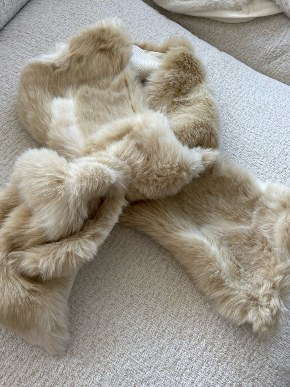 The Limited Luxury Faux Fur Scarf - Cream/Tan NWT